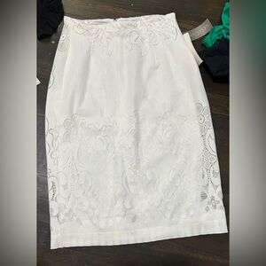 NWT delicate lace pencil skirt